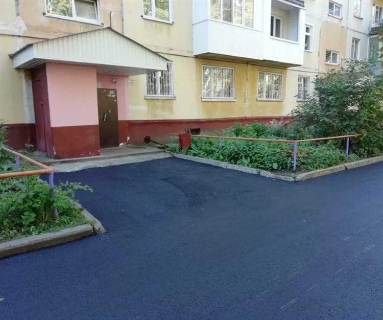 Кто отвечает за уборку и ремонт тротуаров и придомовых территорий