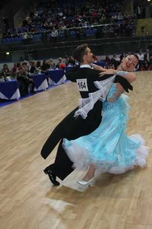 Требования к возрасту и стажу для получения кмс