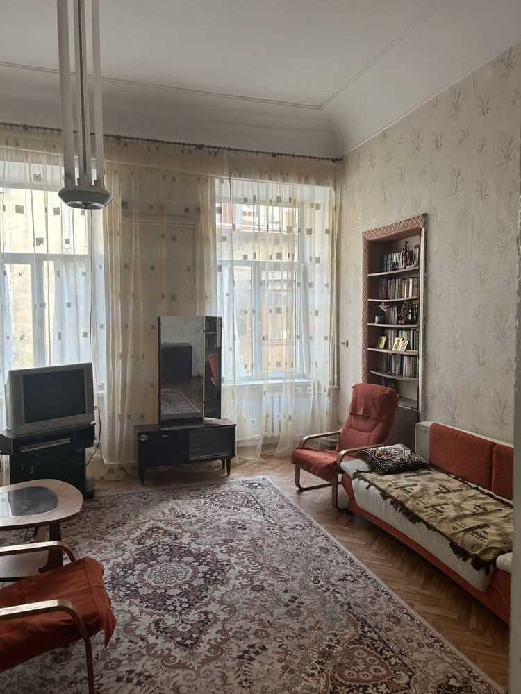 Как продать комнату в коммунальной квартире