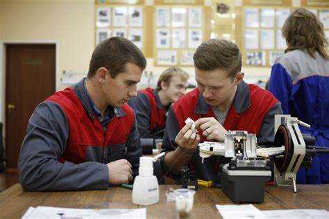 Как проходят практические занятия и тренировки для стажеров