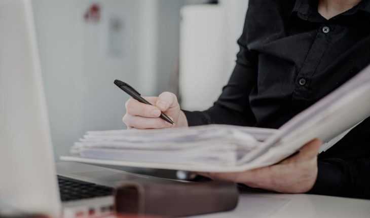 Кто утверждает размер вознаграждения и как это оформляется