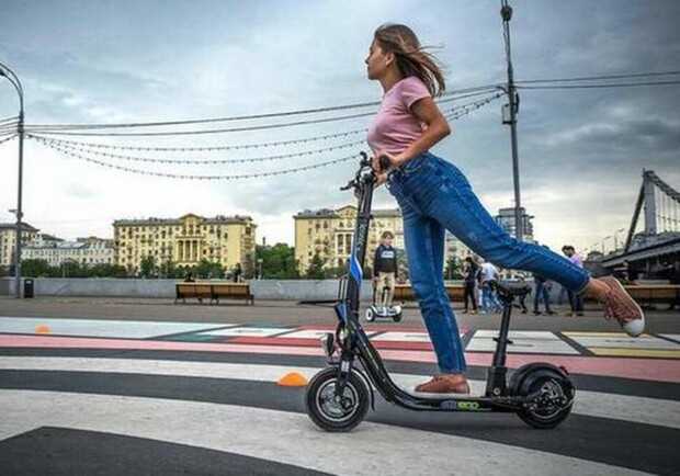 Особенности парковки вблизи пешеходных переходов и входов в здания