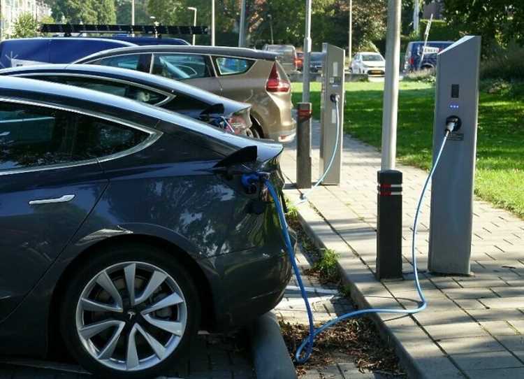 Уход и обслуживание зарядной станции: что важно знать владельцу электромобиля