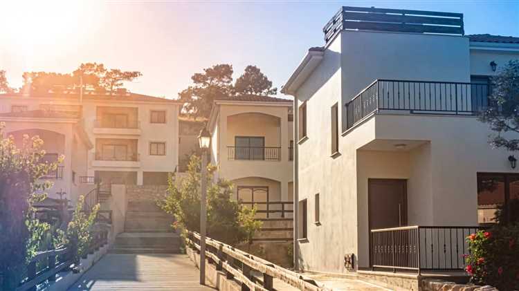 Анализ налоговых деклараций и финансовых отчетов лица