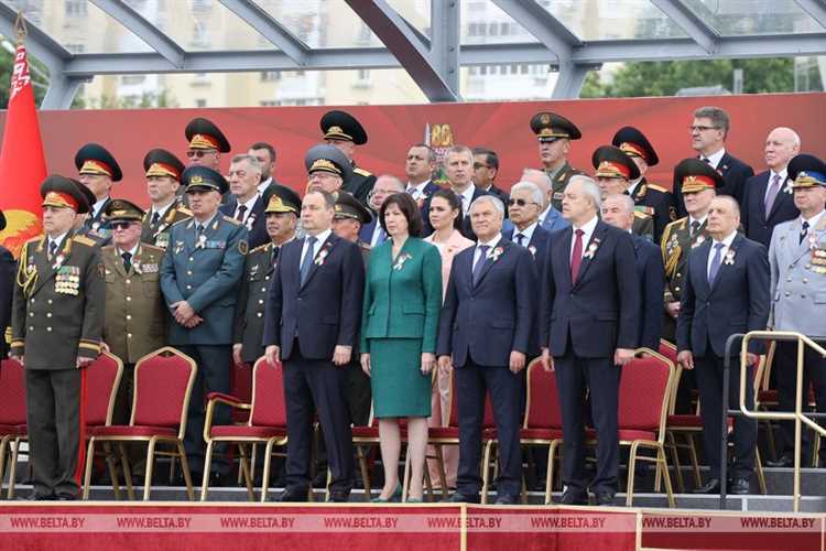 Особенности построения при прохождении на плацу и на улице