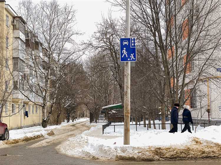 Роль дорожных знаков и разметки в ограничении скорости