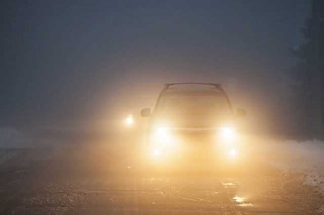 Как ухаживать за фарами для сохранения светового потока в дождь