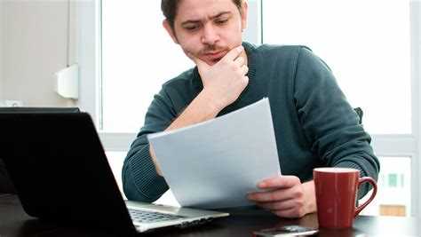 Отсутствие собственного источника дохода как основание для иждивения