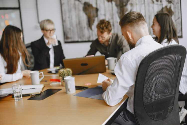 Процедура вынесения определения судьей в совещательной комнате