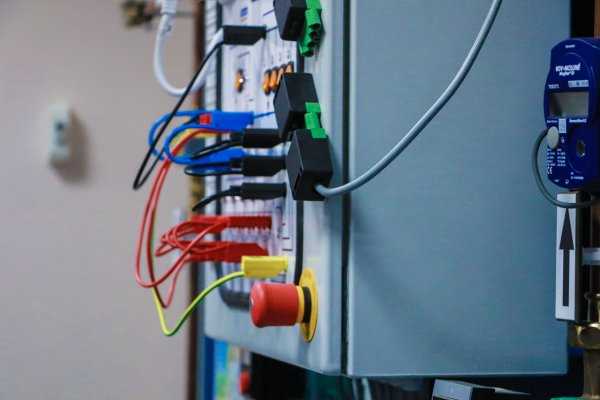 Определение оптимальных мест для органов управления в зависимости от типа установки