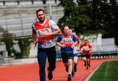 Отсутствует ли в ГТО норматив на подъем гири среди школьников