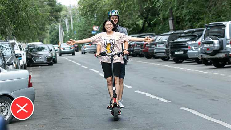 Запрет для учебных транспортных средств на движение по левому ряду