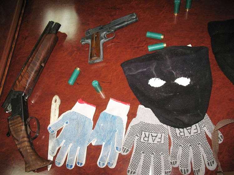 Какие факторы могут смягчить наказание за кражу 2300 рублей