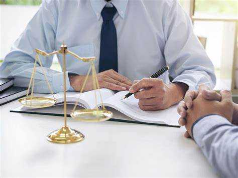 Как размер дохода адвоката зависит от специализации