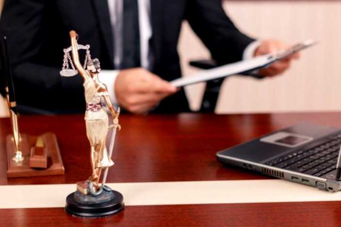 Правовой статус помощника нотариуса и пределы его полномочий