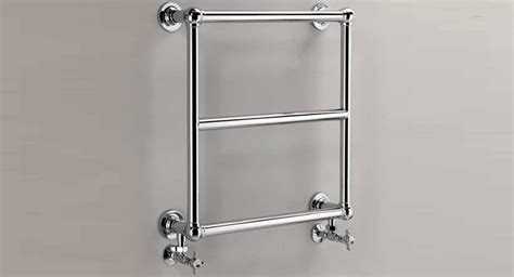 Кто возмещает убытки пострадавшим соседям при протечке