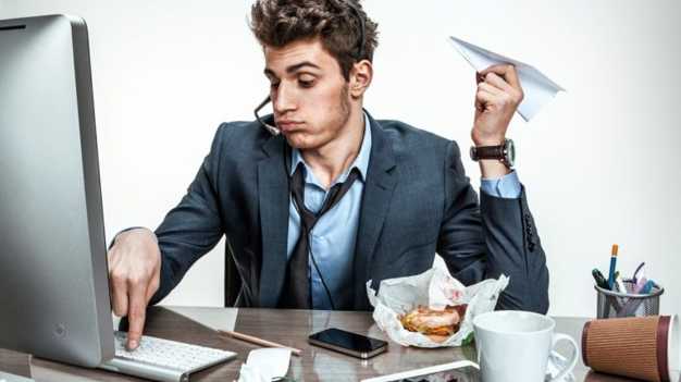 Кто может заменить оперативного персонала для проверки рабочего места