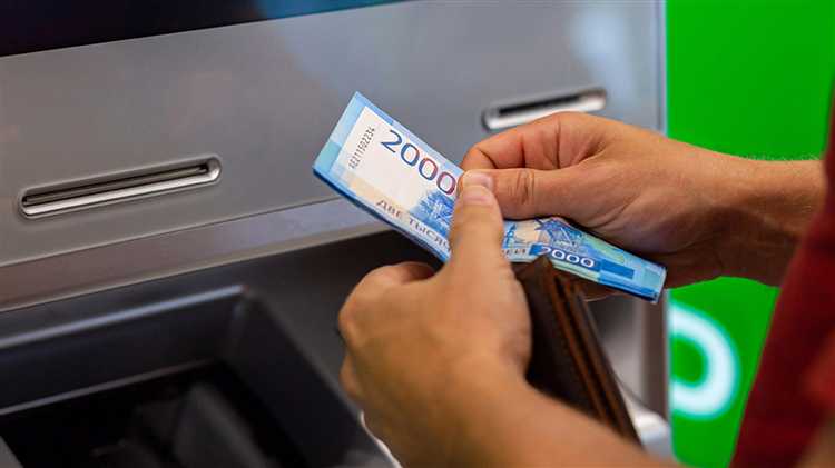 Как работодатели управляют авансами и зарплатой