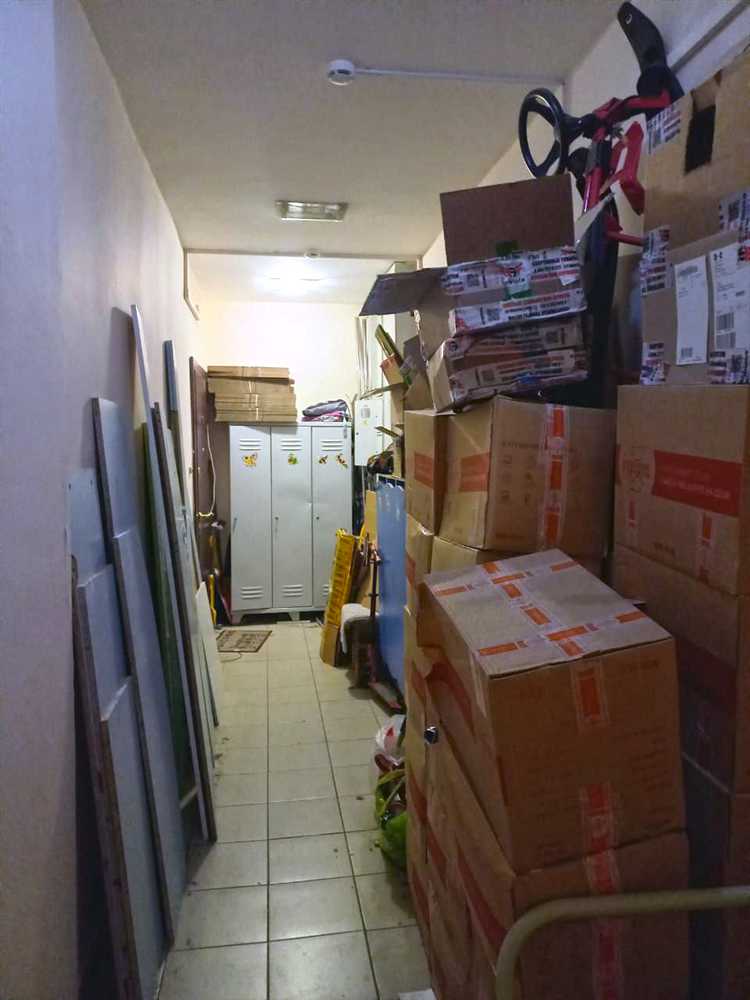 Когда и кому разрешён вход в помещение с ЛКМ