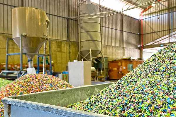 Как различают отходы по степени опасности для здоровья и среды