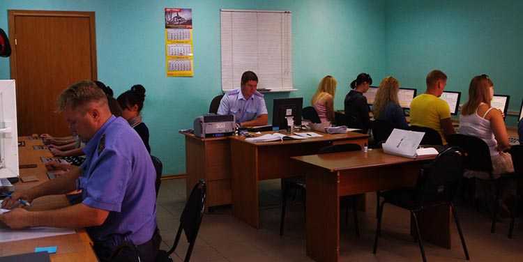 На какой машине сдают экзамен в гибдд На какой машине сдают экзамен в гибдд