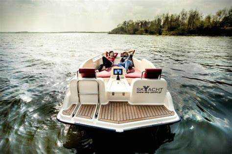 Нужны ли права на весельную лодку без мотора