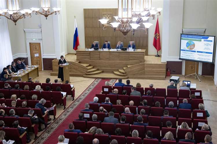 Кто может участвовать в общественных обсуждениях и слушаниях?