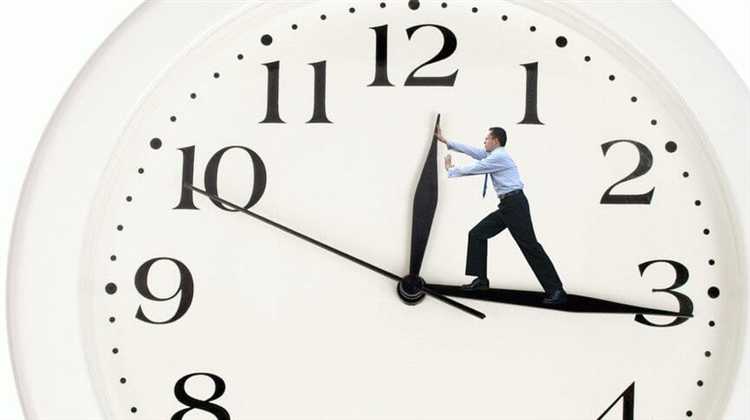 Как влияет выбор оклада на оплату в выходные и праздники