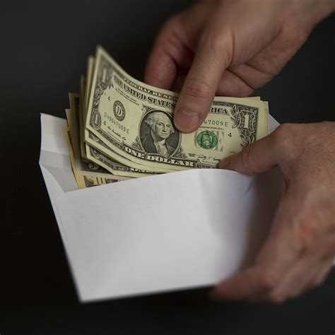 Особенности привлечения к ответственности за мелкую взятку