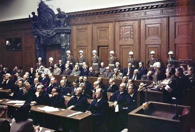 Особенности судебного разбирательства, отличающие Нюрнбергский процесс от обычных судов