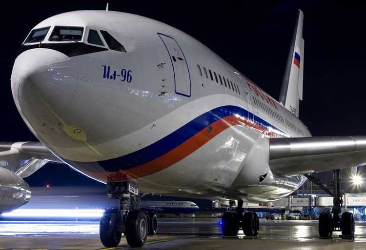 Переход права собственности на самолет и необходимость госрегистрации