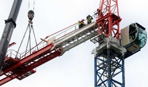 При какой скорости ветра запрещается эксплуатация подъемников