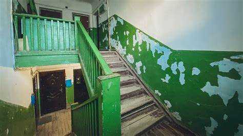 Снос домов по году постройки в рамках реновации: примеры из регионов