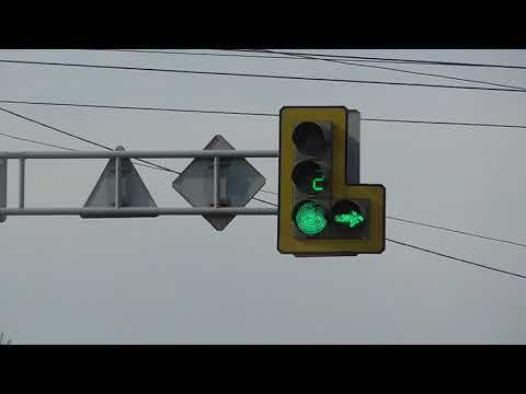 Особенности проезда по стрелке направо на регулируемых перекрёстках