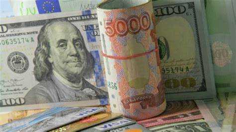 Доллар в первой половине октября: динамика курса до 15 числа