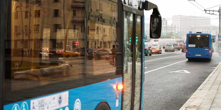 Какой штраф предусмотрен за движение по автобусной полосе в 2025 году