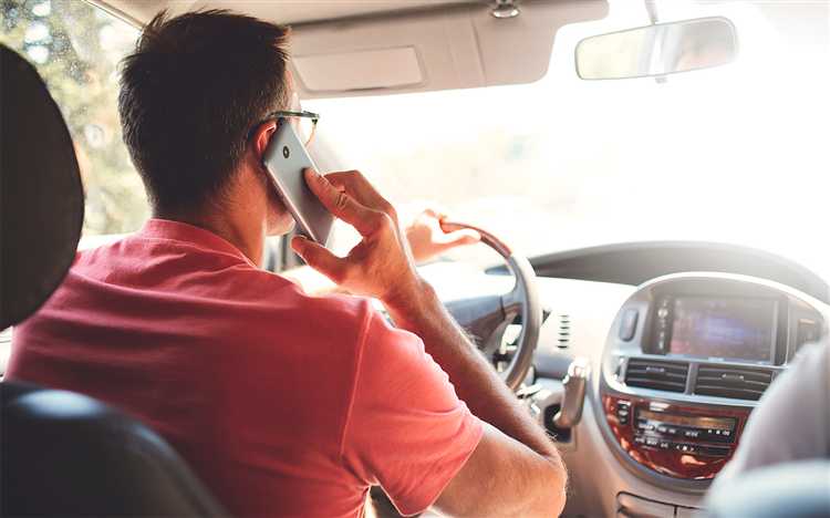 Какой размер штрафа предусмотрен за использование телефона за рулем