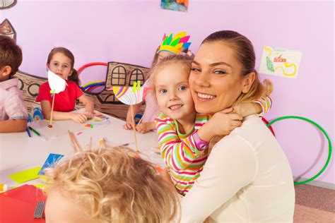 Какую спецодежду должен иметь помощник воспитателя в группе Какую спецодежду должен иметь помощник воспитателя в группе