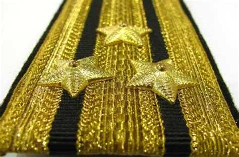 Капитан первого ранга по сухопутному какое звание Капитан первого ранга по сухопутному какое звание