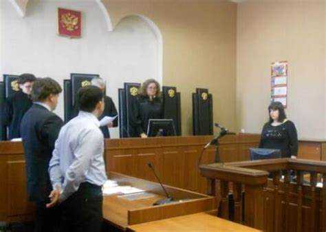 Когда оглашение сути дела поручается секретарю суда