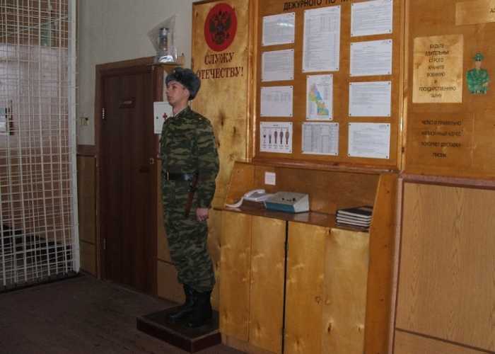 Сколько часов сна положено дневальному согласно уставу