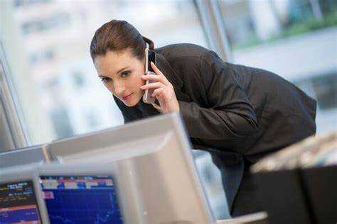 Можно ли совмещать руководящую должность с другой внутри компании